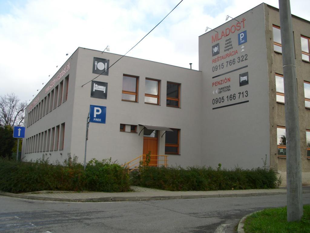 Guest House Mladost Prešov Eksteriør billede