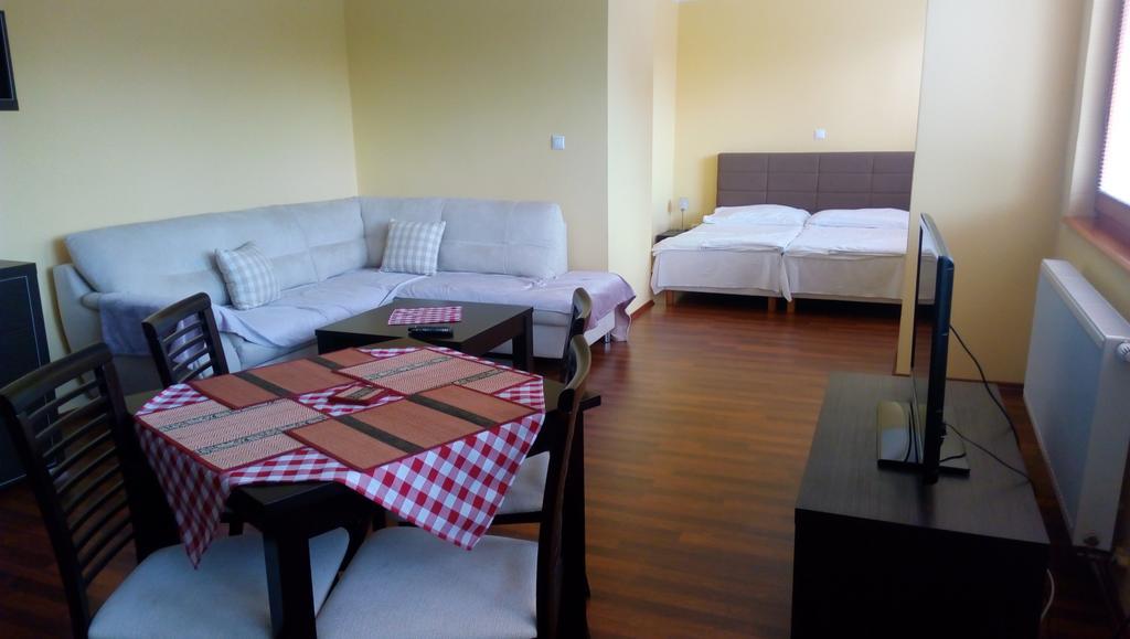 Guest House Mladost Prešov Eksteriør billede