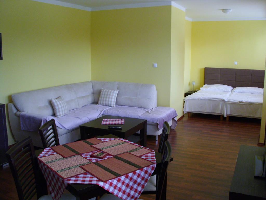 Guest House Mladost Prešov Eksteriør billede
